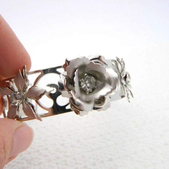 Bugbee & Niles B.N. Silver Tone Set - Picture 7 of 8